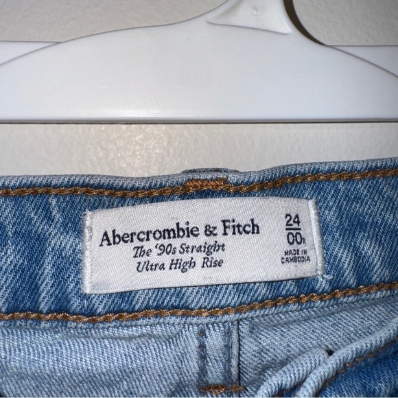 Abercrombie & Fitch
The 90s Straight Ultra High Rise 24 00 - Picture 5 of 5